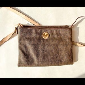 Michael Kors MK Signature Crossbody Like New